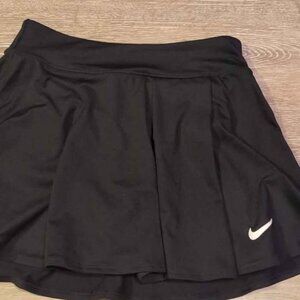 Nike dri fit standard fit size xs black skort women's